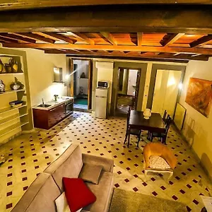 https://esclusivo-appartamento-al-duomo.it-tuscanyhotel.com