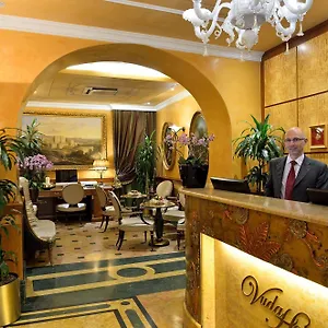 فندق هومز, روما
